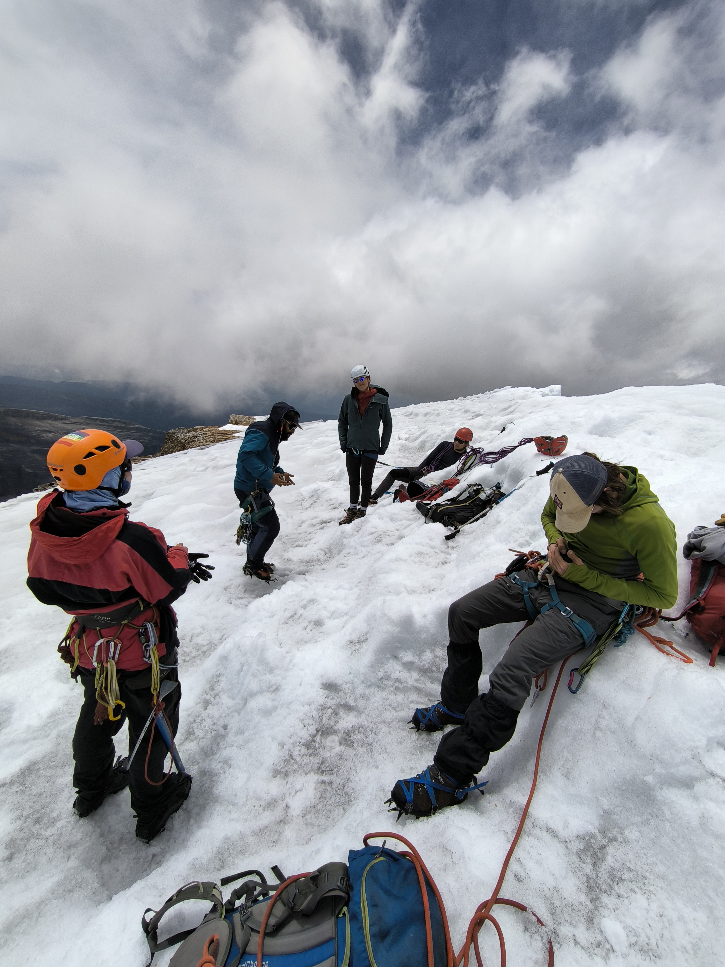 Equipo de escalada profesional y certificado UIAA